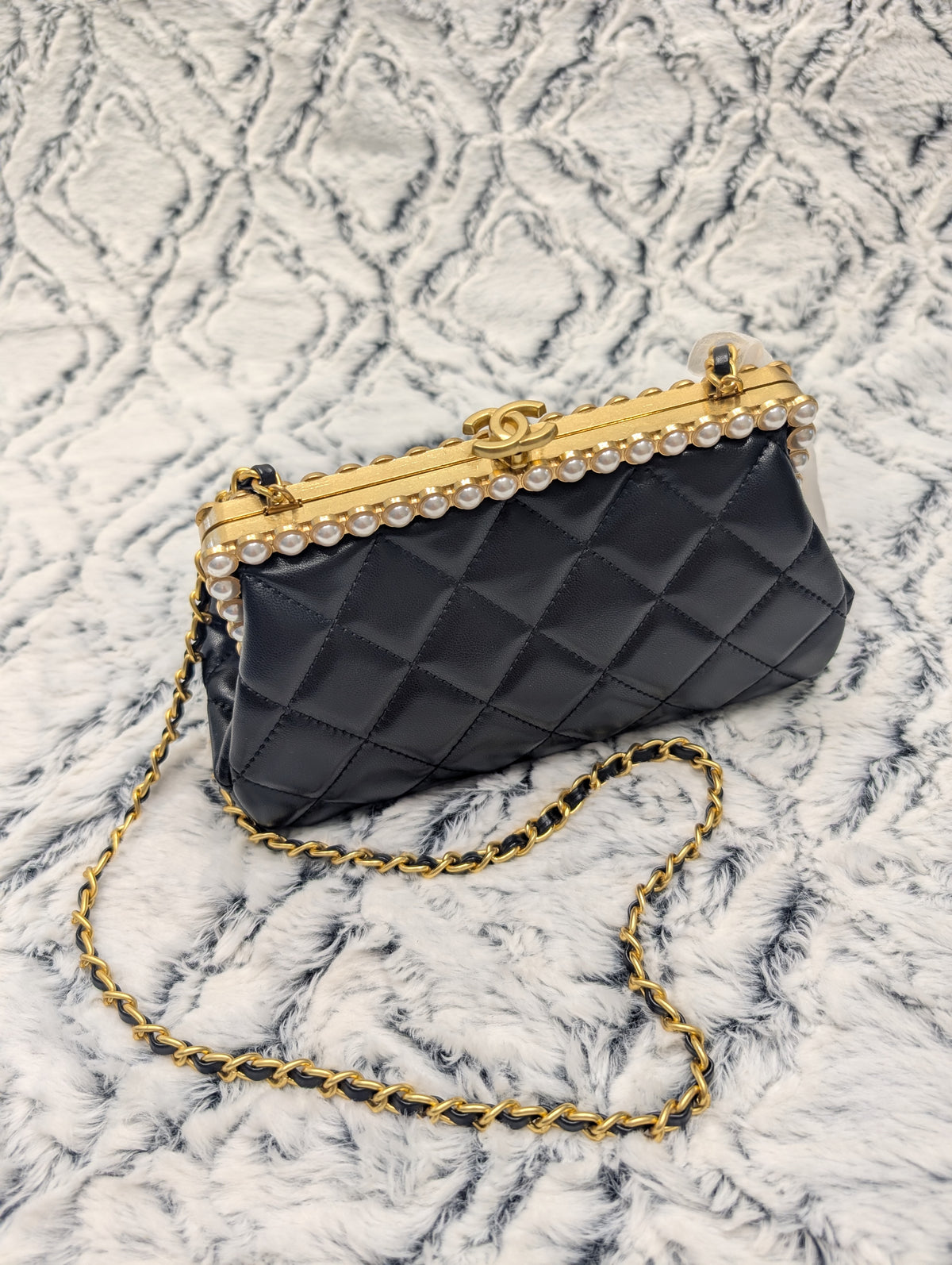 CH2234 Womens Black Bag with Gold Chain