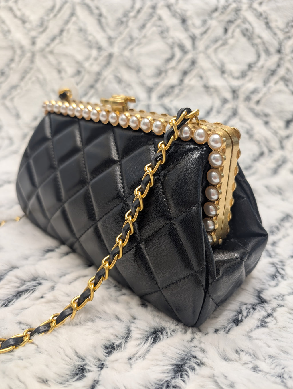 CH2234 Womens Black Bag with Gold Chain